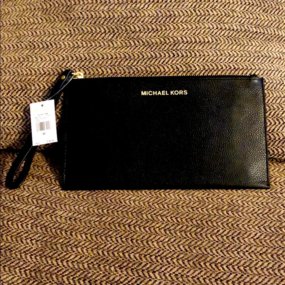 Michael Kors NWT wristlet black